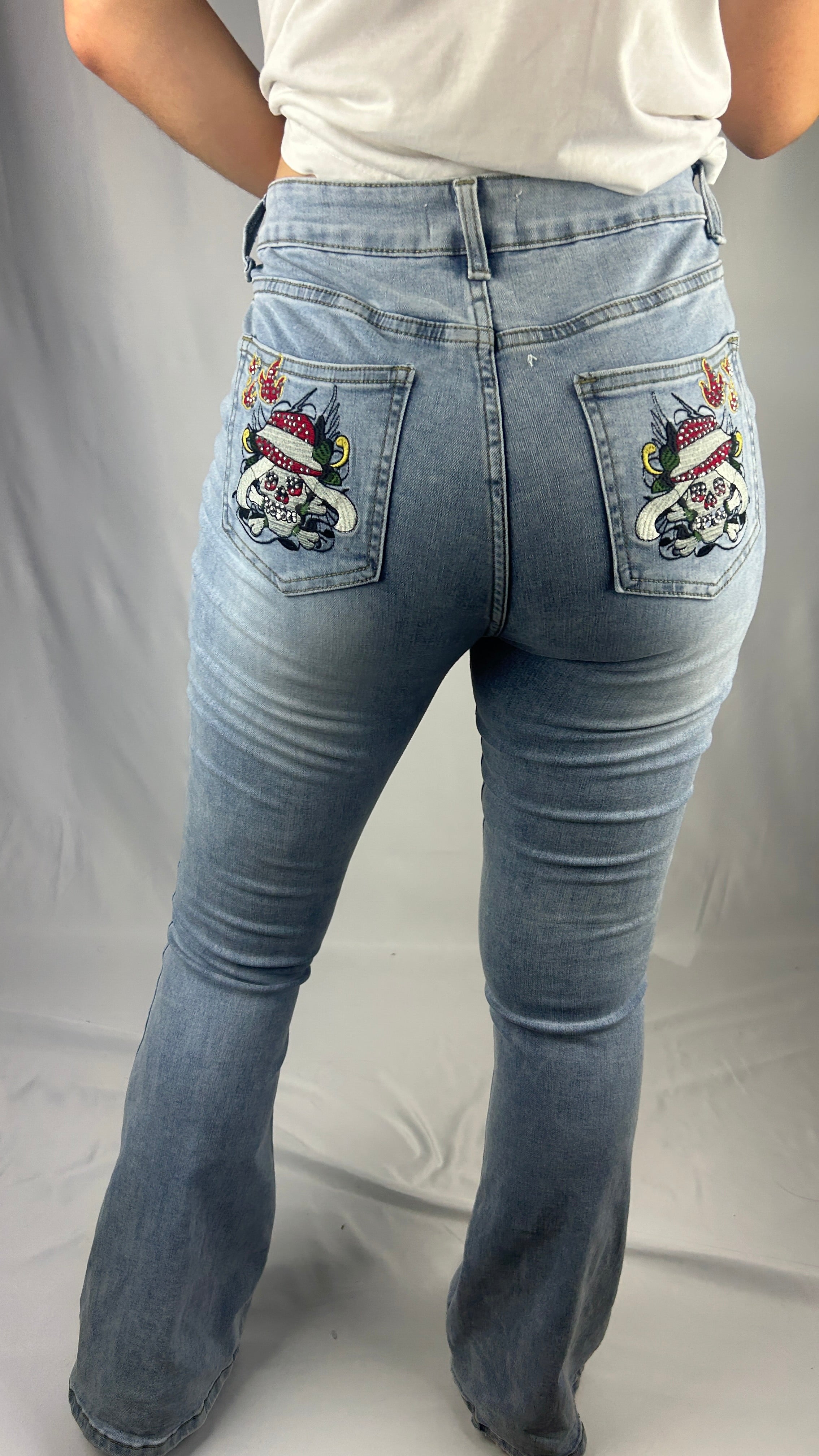 High waist!!! Skull Embroided Bootcut Jeans
